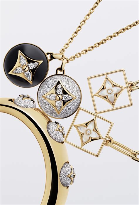 louis vuitton jewellery pendants.